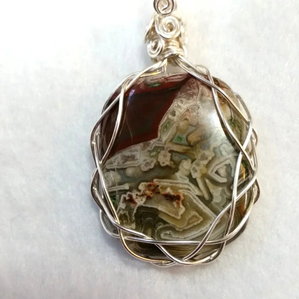 Necklace Crazy Lace Agate Pendant with Chain